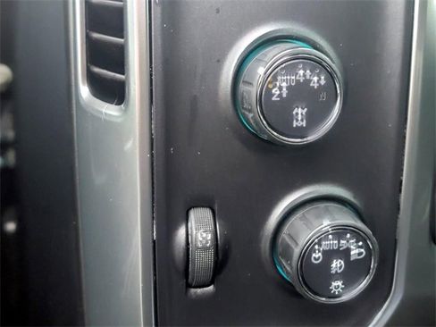 Used 2017 Chevrolet Silverado 1500 LT w/ All Star Edition image 37