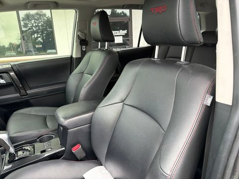 Used 2021 Toyota 4Runner TRD Off-Road Premium w/ Moonroof Package AWD/4WD image 3