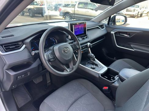 Used 2024 Toyota RAV4 XLE image 12