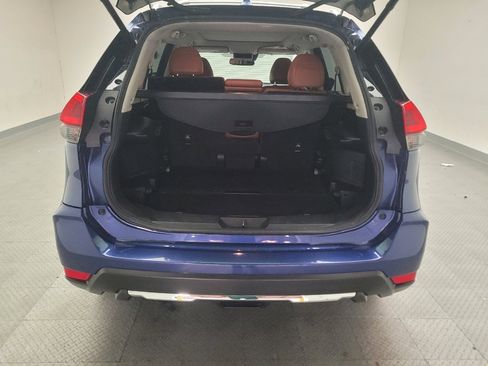 Used 2018 Nissan Rogue SL w/ Premium Package FWD image 29
