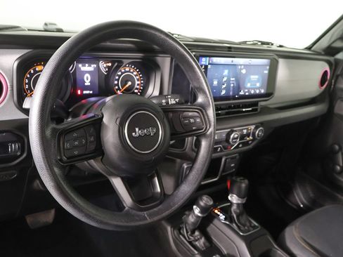 Used 2024 Jeep Wrangler Unlimited Sport AWD/4WD image 20