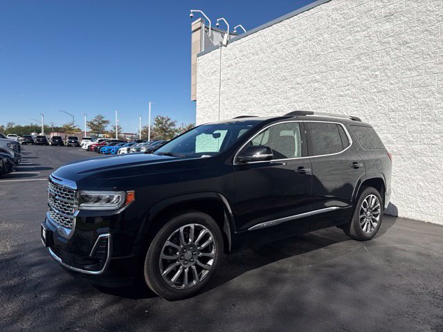 Used 2023 GMC Acadia Denali w/ Denali Ultimate Package AWD/4WD image 3