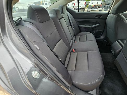 Used 2025 Nissan Altima 2.5 SV FWD image 29
