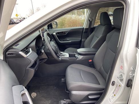 Used 2024 Toyota RAV4 LE image 33