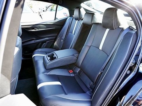 Used 2025 Toyota Camry SE FWD image 16