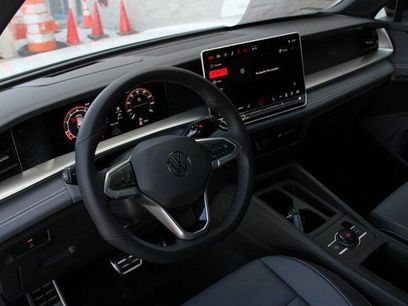 New 2026 Volkswagen Tiguan SE R-Line