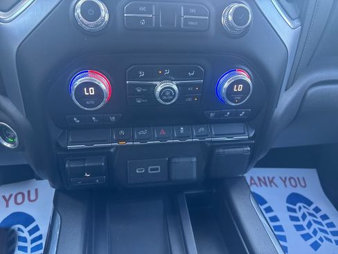 Used 2019 GMC Sierra 1500 SLT w/ SLT Convenience Package AWD/4WD image 28