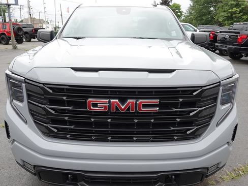 Used 2024 GMC Sierra 1500 Elevation AWD/4WD image 7