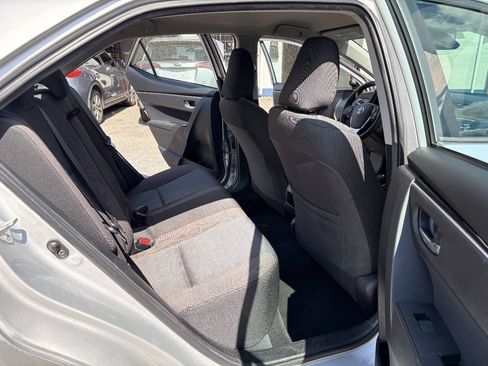 Used 2018 Toyota Corolla LE FWD image 23