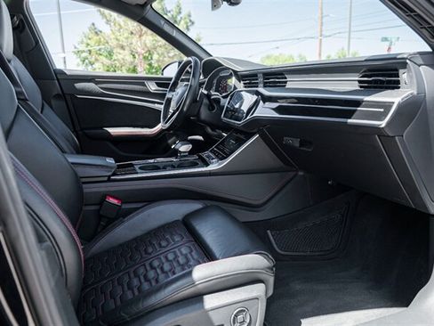 Used 2021 Audi RS 6 AWD/4WD image 23