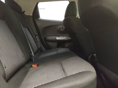 Used 2016 Nissan Juke S FWD image 19