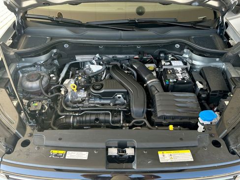 Used 2025 Volkswagen Taos S FWD image 39