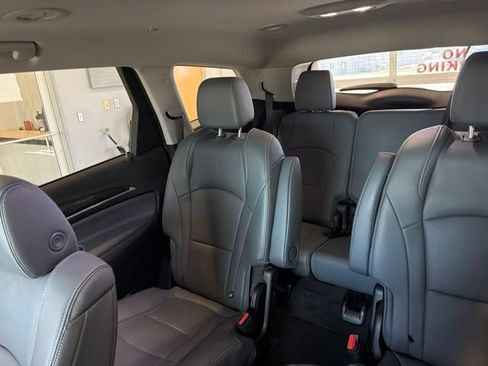 Used 2020 Buick Enclave Premium w/ Surround and Sites Package AWD/4WD image 18