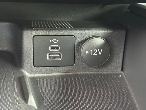 Certified 2025 Ford Escape ST-Line Elite w/ Premium Technology Package AWD/4WD image 17