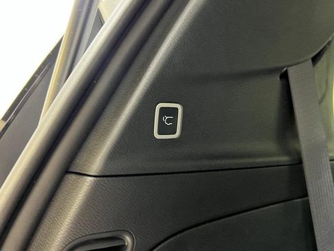 New 2026 Chrysler Pacifica Select image 8