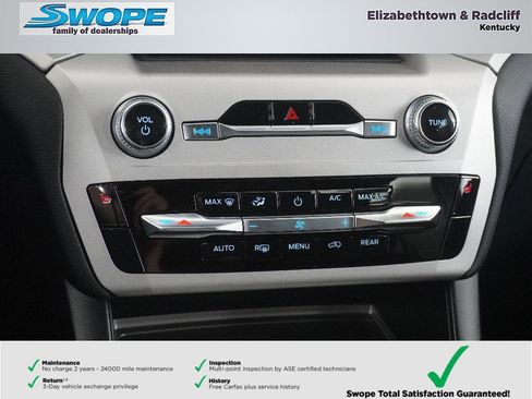 Certified 2024 Ford Explorer XLT w/ Class IV Trailer Tow Package AWD/4WD image 21