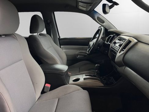 Used 2012 Toyota Tacoma PreRunner image 14