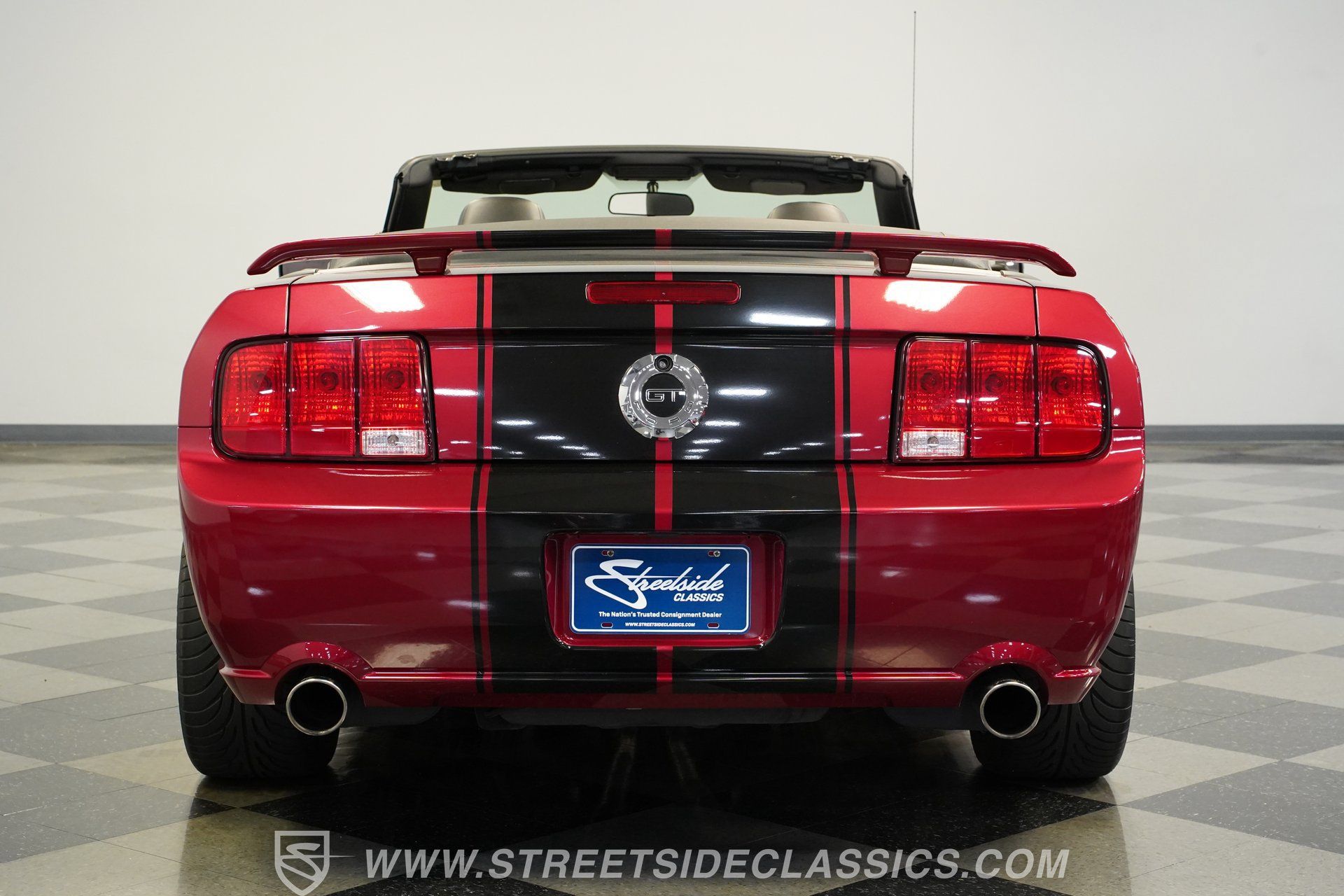 Used 2006 Ford Mustang GT RWD image 11