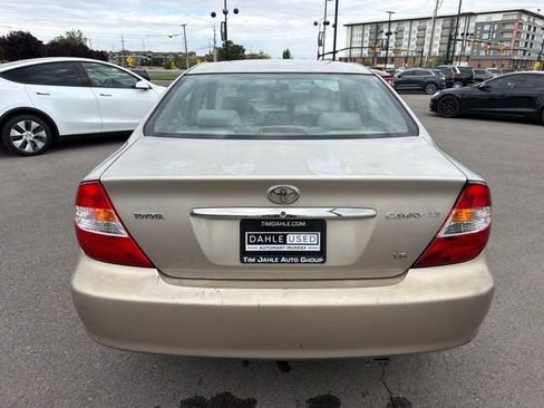 Used 2004 Toyota Camry LE FWD image 5