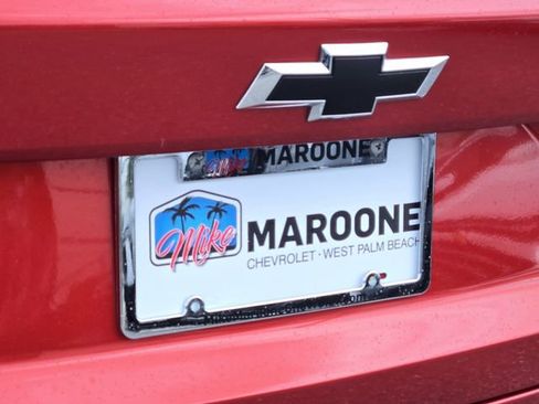 Used 2024 Chevrolet Trax RS w/ Sunroof Package image 9