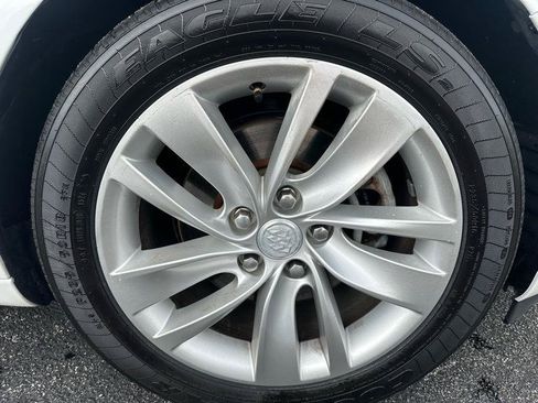 Used 2016 Buick Regal FWD image 26