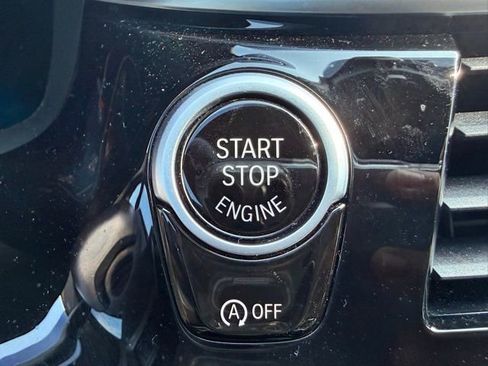 Used 2023 BMW 530i w/ Premium Package image 21