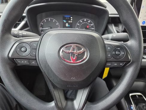 Used 2024 Toyota Corolla LE FWD image 17