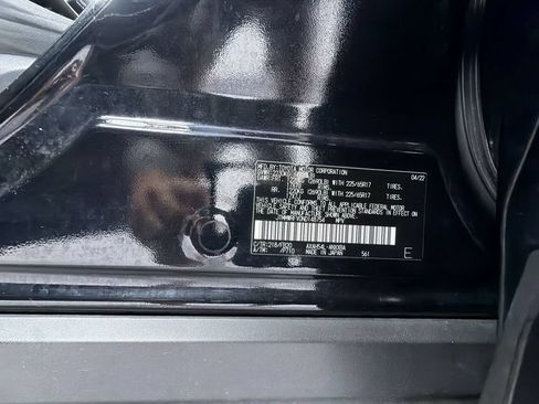 Used 2022 Toyota RAV4 LE AWD/4WD image 15