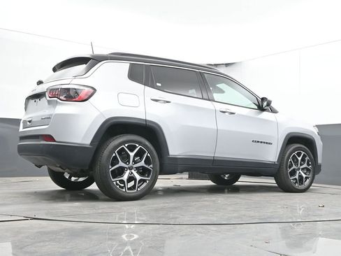Used 2025 Jeep Compass Limited AWD/4WD image 53