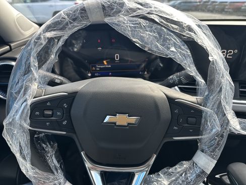 New 2026 Chevrolet Trax LT w/ Driver Confidence Package FWD image 9