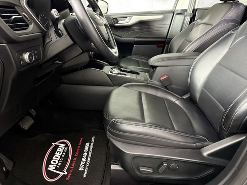 Used 2021 Ford Escape SEL image 16