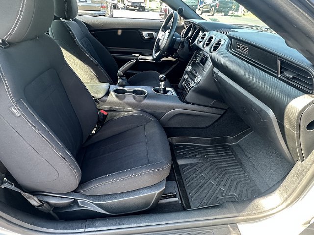 Used 2020 Ford Mustang Coupe w/ Black Accent Package RWD image 11