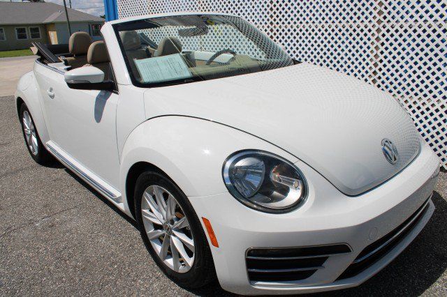 Used 2017 Volkswagen Beetle 1.8T S FWD image 1