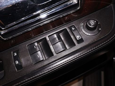 Used 2017 Lincoln Navigator L Select AWD/4WD image 11