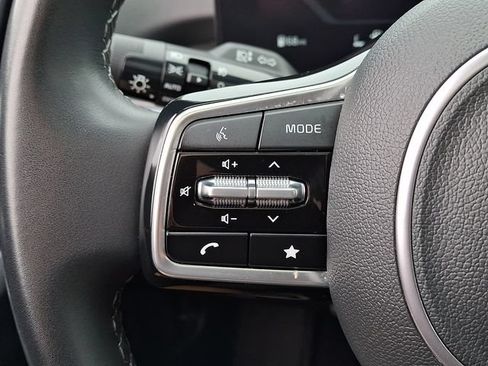 Certified 2025 Kia Sorento SX FWD image 22