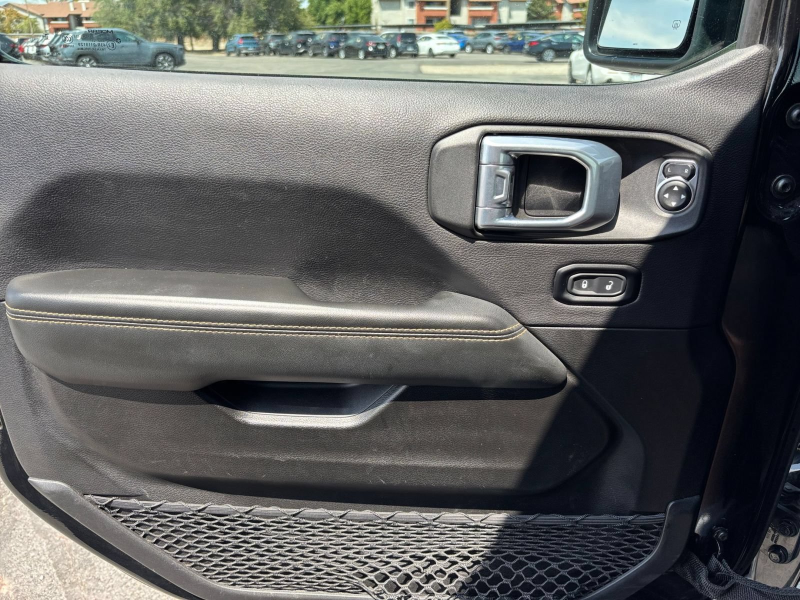 Used 2025 Jeep Wrangler Unlimited Sahara AWD/4WD image 18