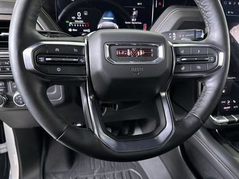 Used 2025 GMC Yukon Elevation AWD/4WD image 11