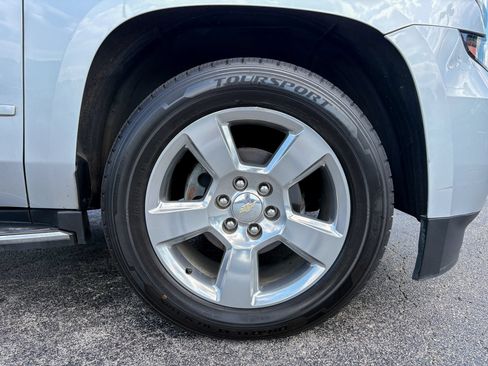 Used 2018 Chevrolet Suburban Premier AWD/4WD image 38