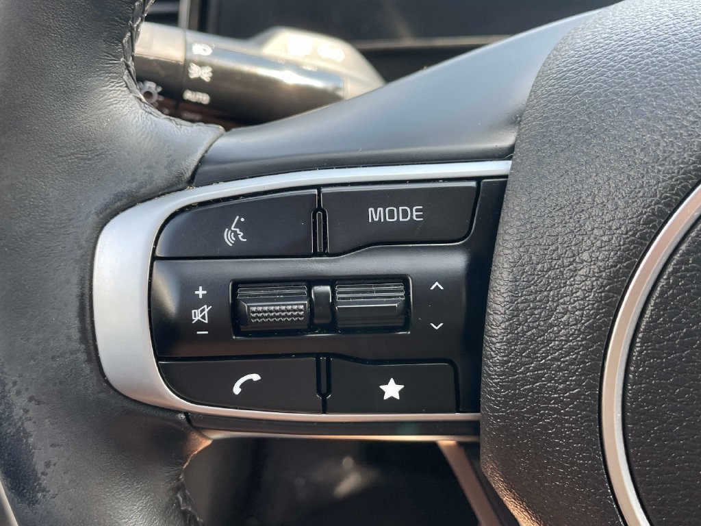 Used 2025 Kia Sportage EX FWD image 22