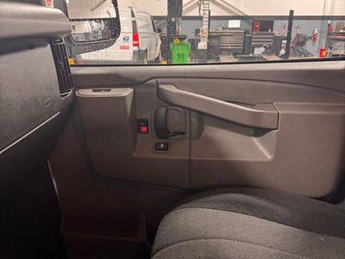 Used 2025 GMC Savana 2500 w/ Driver Convenience Package RWD image 20