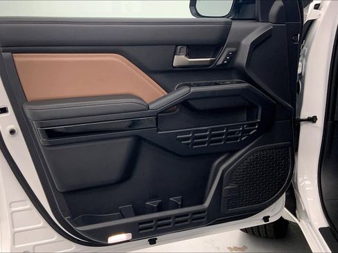 Used 2026 Toyota 4Runner Limited RWD image 19