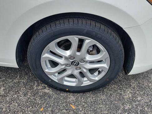 Used 2016 Scion iA image 40