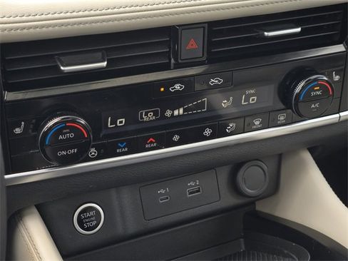 Used 2022 Nissan Rogue SL image 21