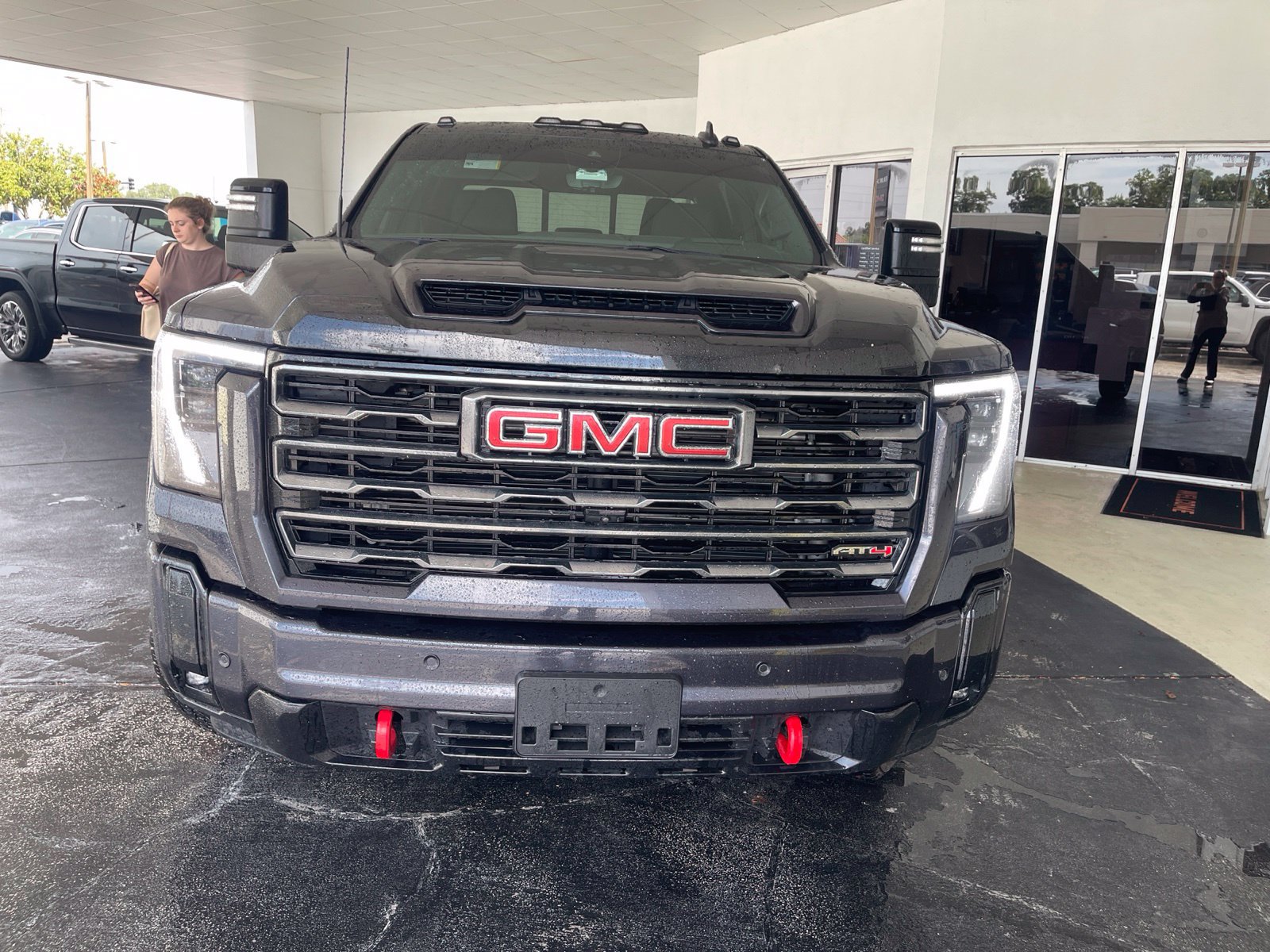 Used 2025 GMC Sierra 3500 AT4 w/ AT4 Premium Plus Package AWD/4WD image 2