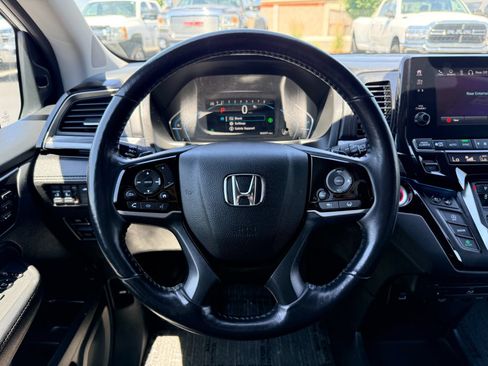 Used 2022 Honda Odyssey Elite image 11