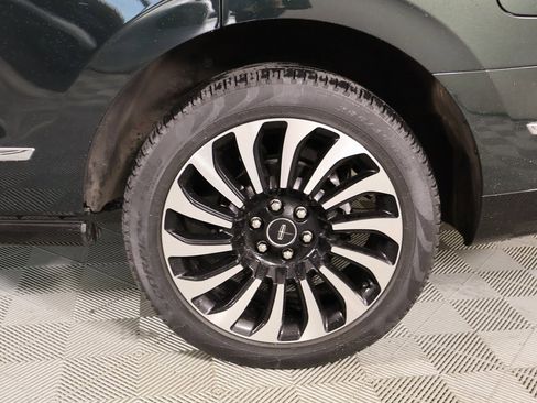 Certified 2022 Lincoln Navigator Black Label image 21