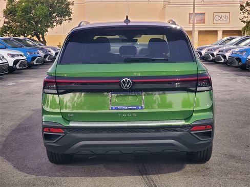 New 2025 Volkswagen Taos SE image 4