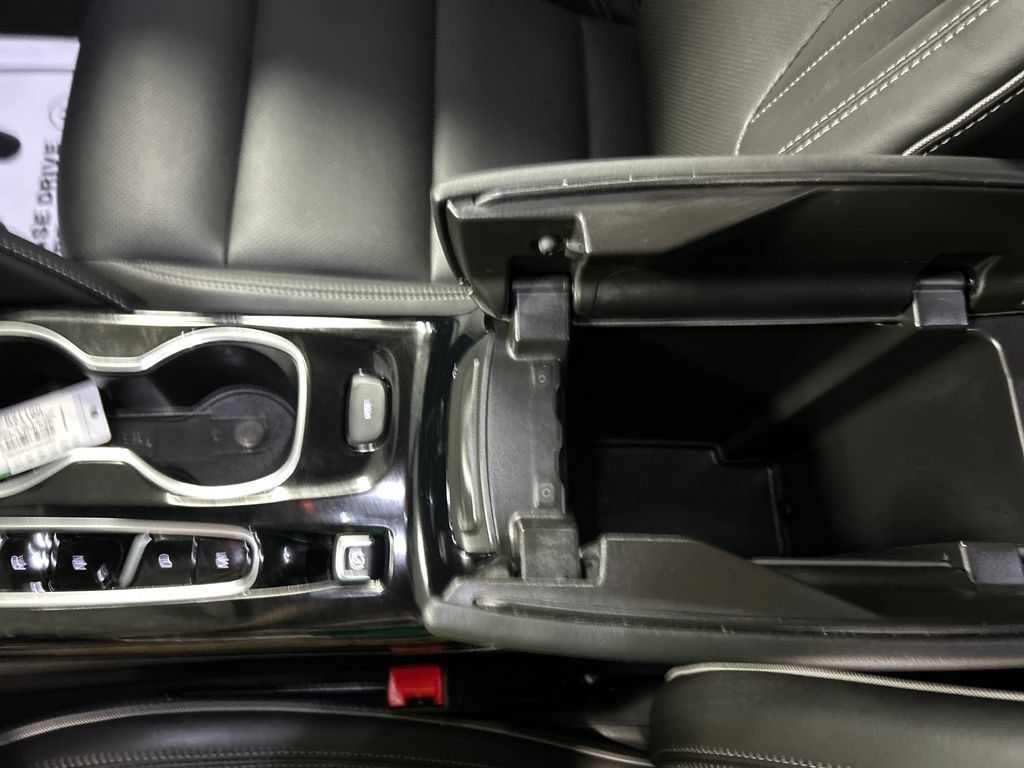 Used 2023 Buick Envision Essence FWD image 19