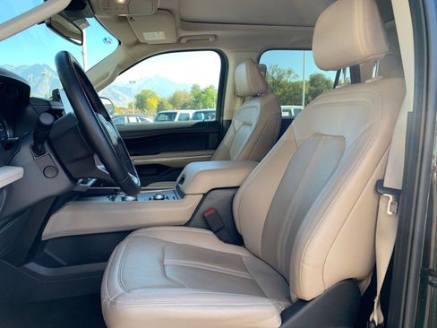 Used 2024 Ford Expedition Limited image 27