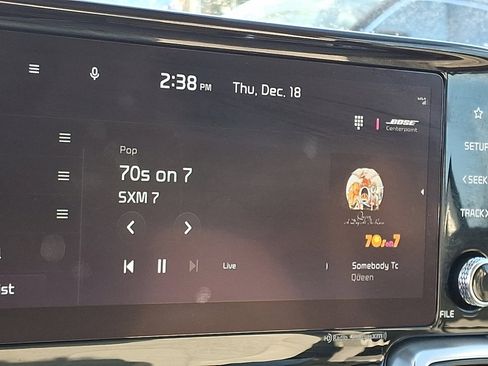 Used 2022 Kia Sorento SX Prestige w/ Panoramic Sunroof Package image 29